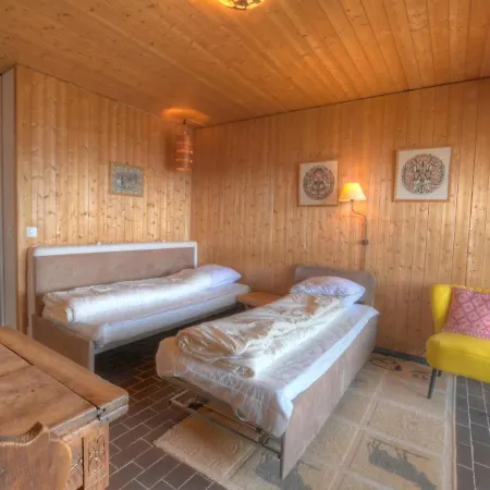 Antares 403 Au Centre A